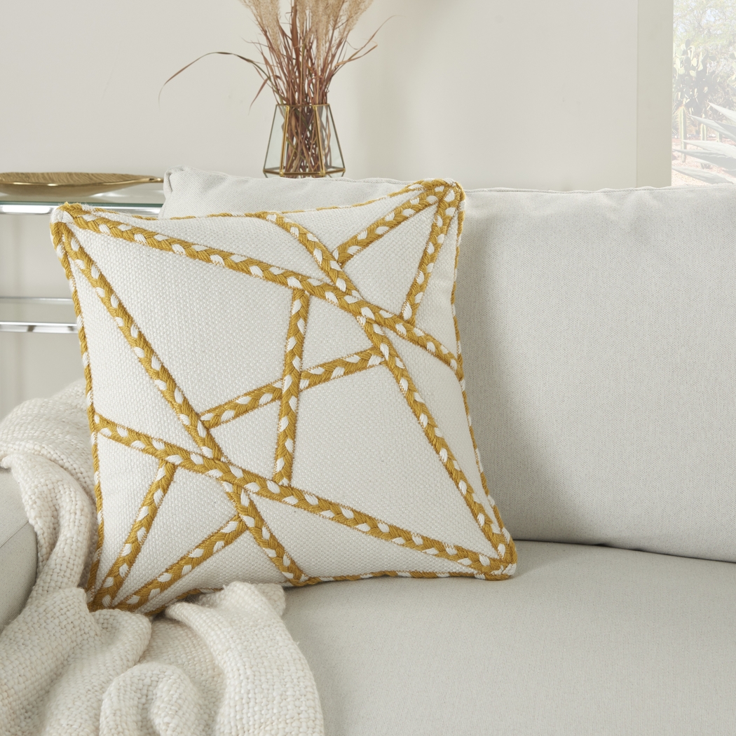 Onas Yellow Indoor/Outdoor Accent Pillow - Thumbnail - Image 4