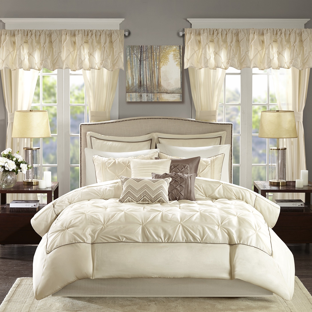 Opelusas Ivory 24 Pc Queen Bedding Set - Thumbnail - Image 2