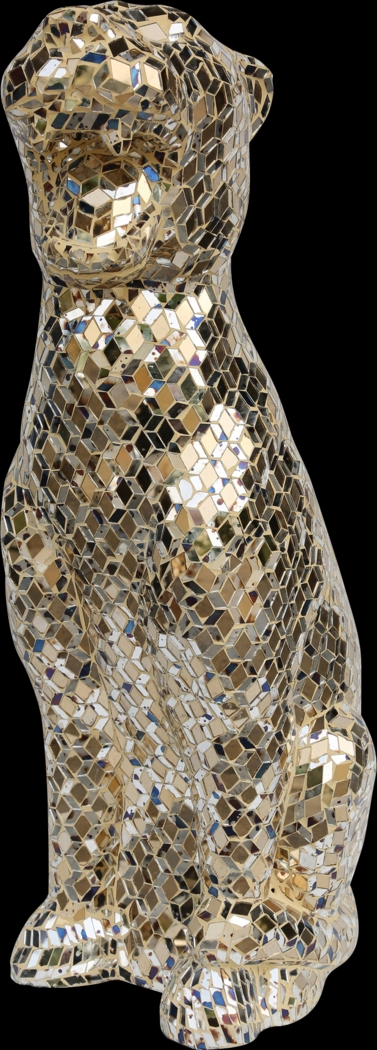 Orilla Gold Statue - Thumbnail - Image 3