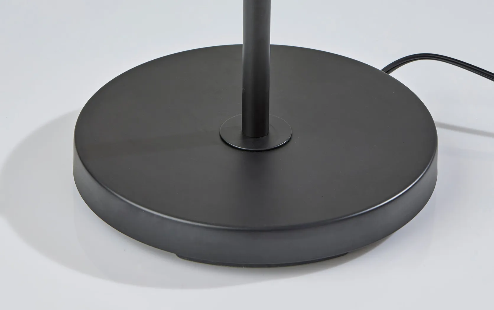 Orionis Black Floor Lamp - Thumbnail - Image 5