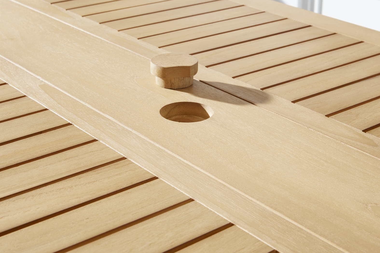 Oscar Natural Folding Outdoor Dining Table - Thumbnail - Image 4