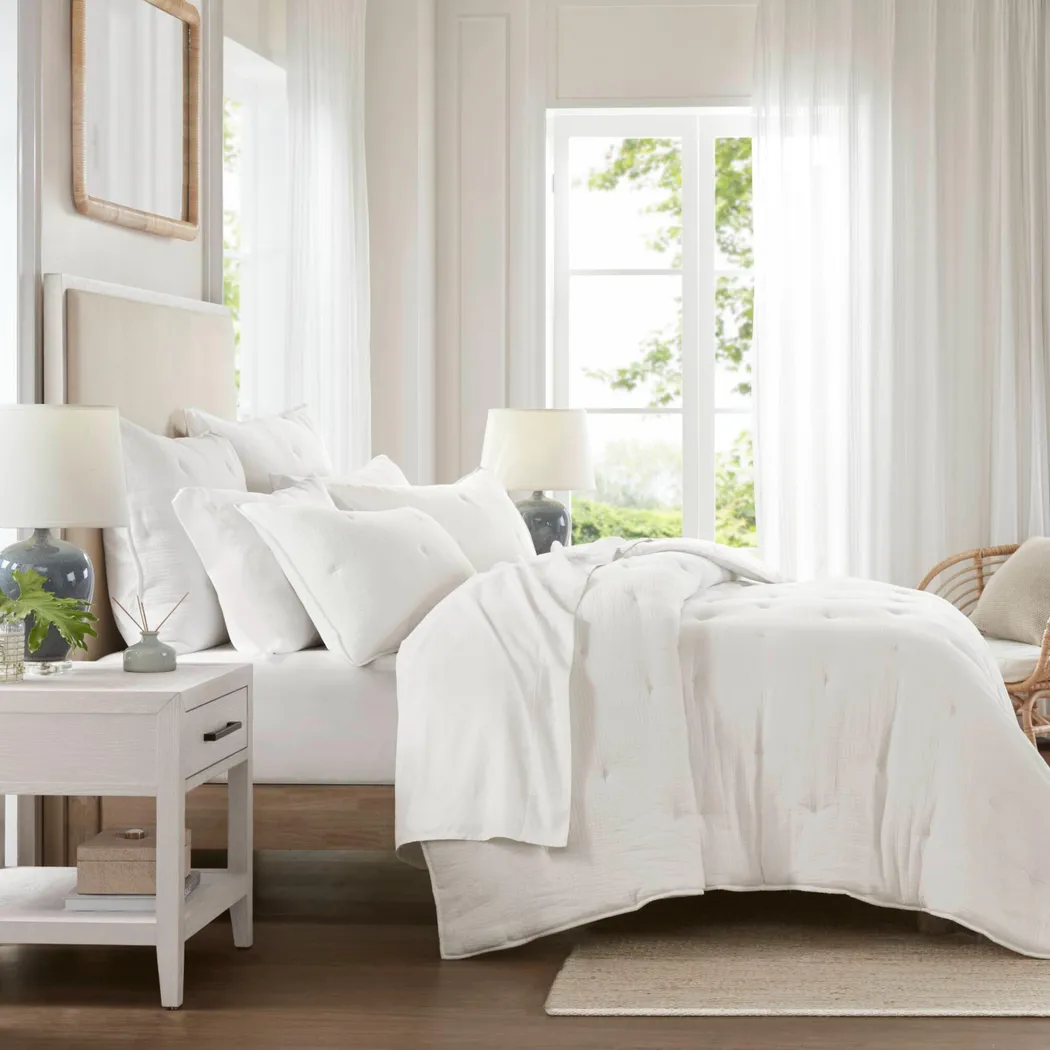 Osne White 3 Pc King Quilt Set - Image 3