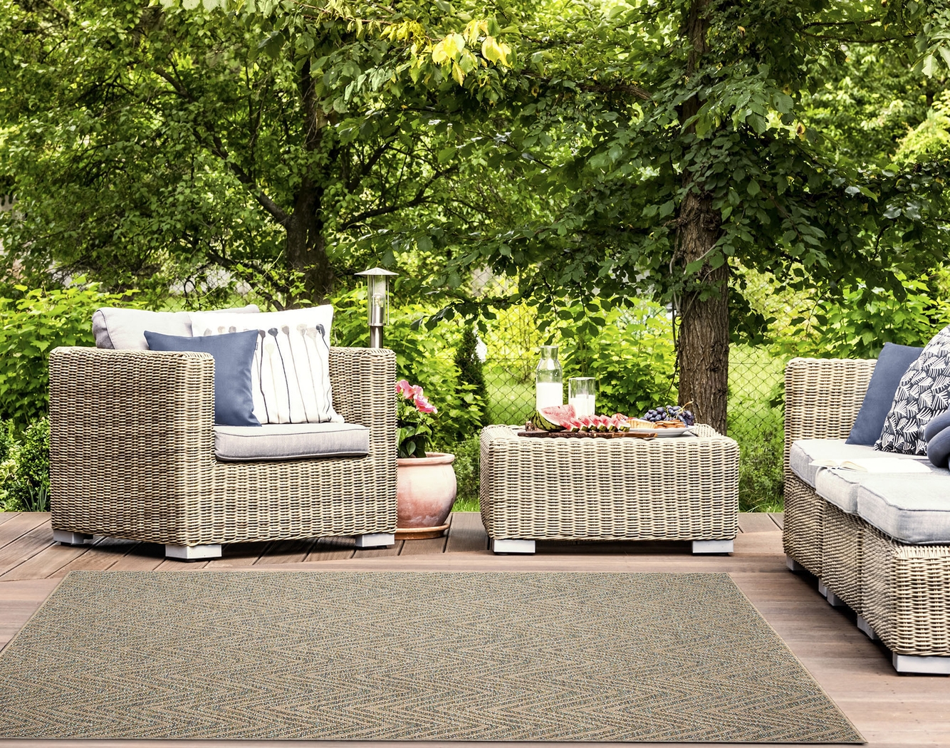 Othadan Blue 5'3 x 7'3 Indoor/Outdoor Rug - Thumbnail - Image 2