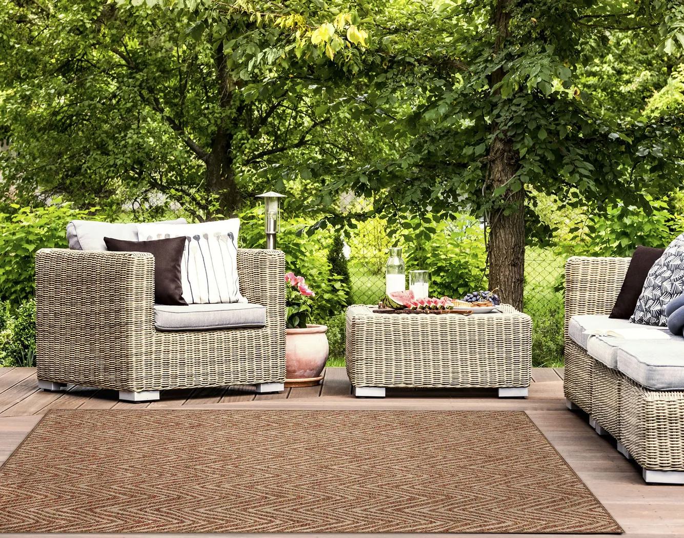 Othadan Rust 7'10 x 9'10 Indoor/Outdoor Rug - Thumbnail - Image 2