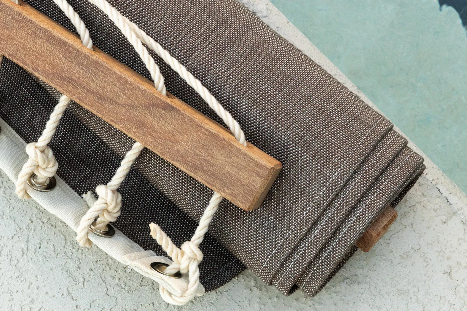 Outdoor Dansui Brown Hammock - Thumbnail - Image 5