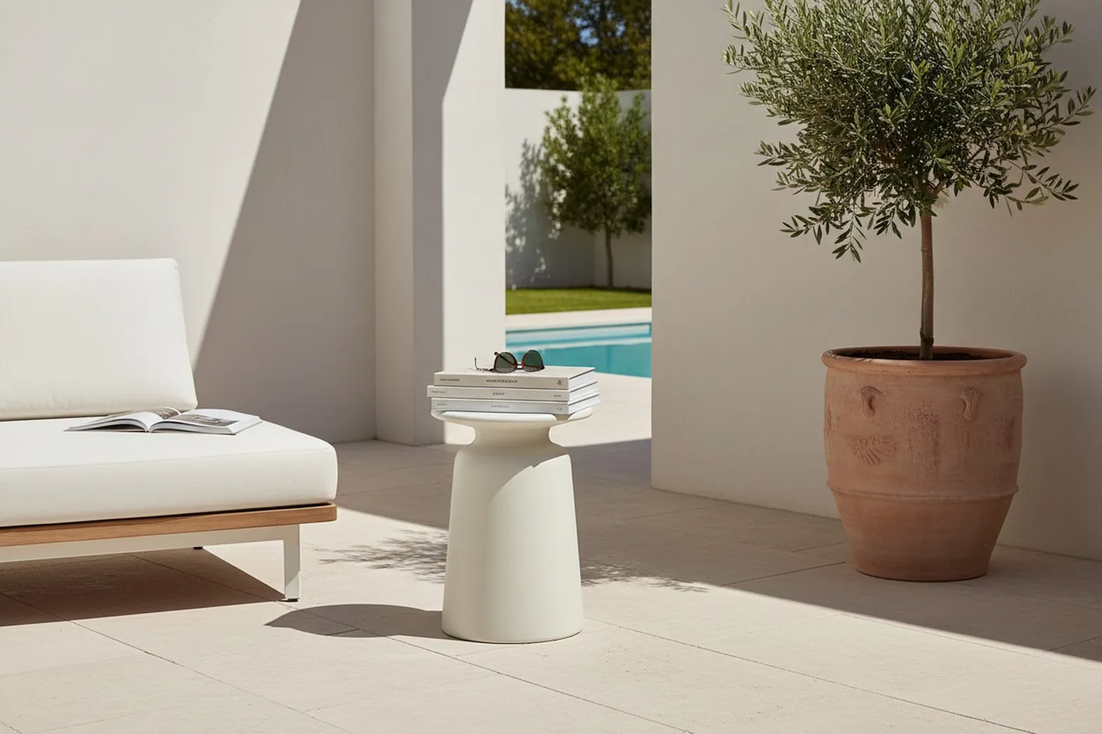 Outdoor Kante White Accent Table - Thumbnail - Image 2