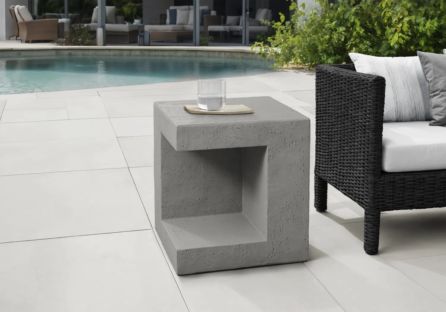 Outdoor Spheremart Gray End Table - Thumbnail - Image 3