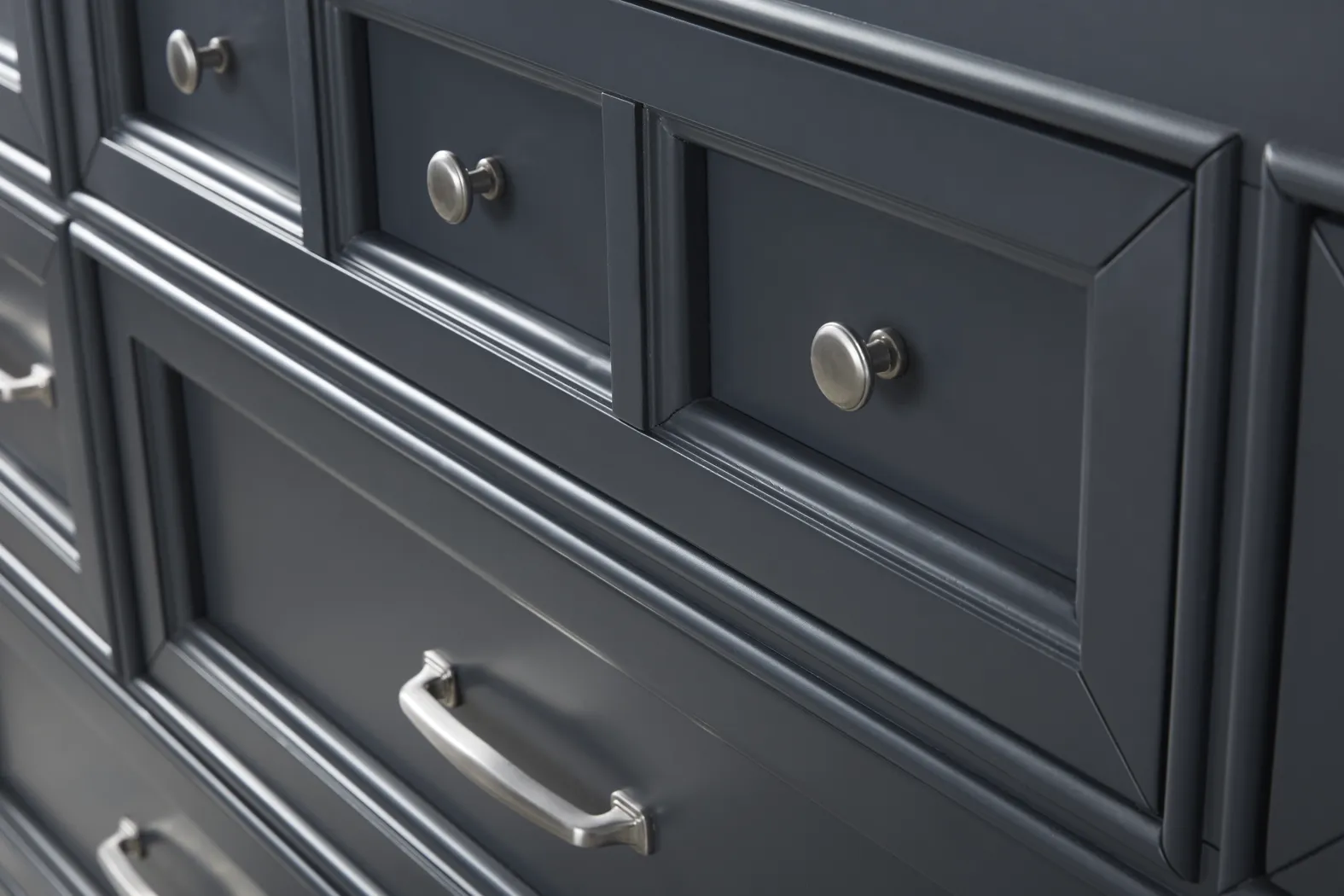 Owings Mill Graphite 7 Pc Queen Panel Bedroom - Thumbnail - Image 13