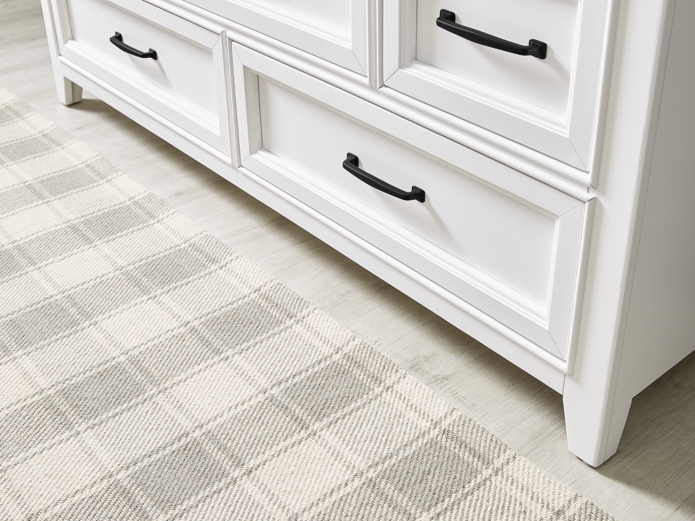 Owings Mill White 5 Pc Queen Storage Bedroom - Thumbnail - Image 11