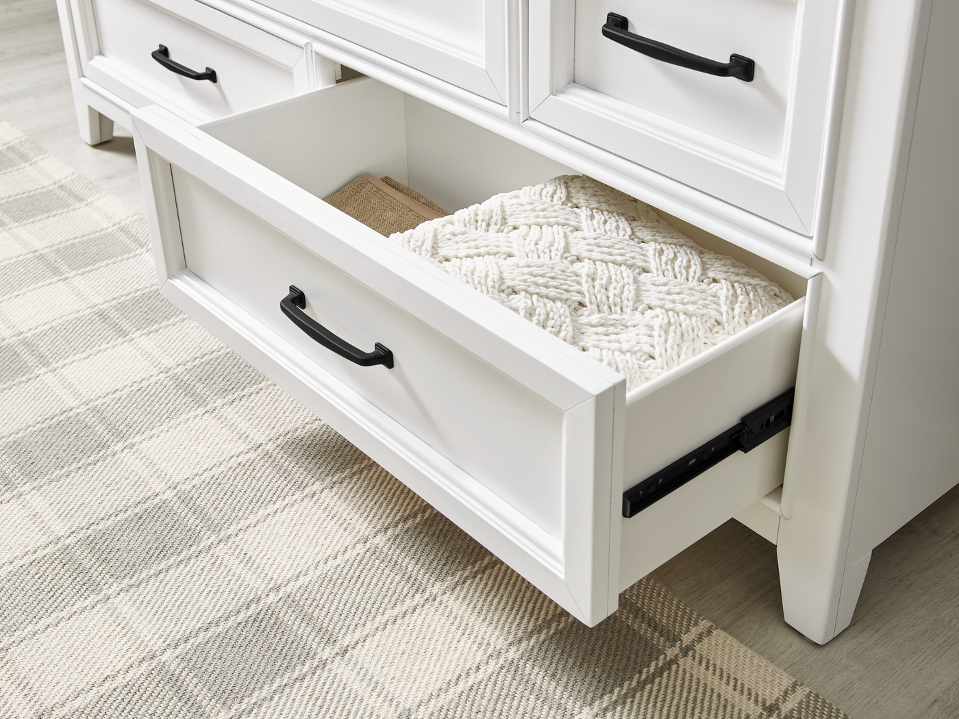 Owings Mill White 5 Pc Queen Storage Bedroom - Thumbnail - Image 12