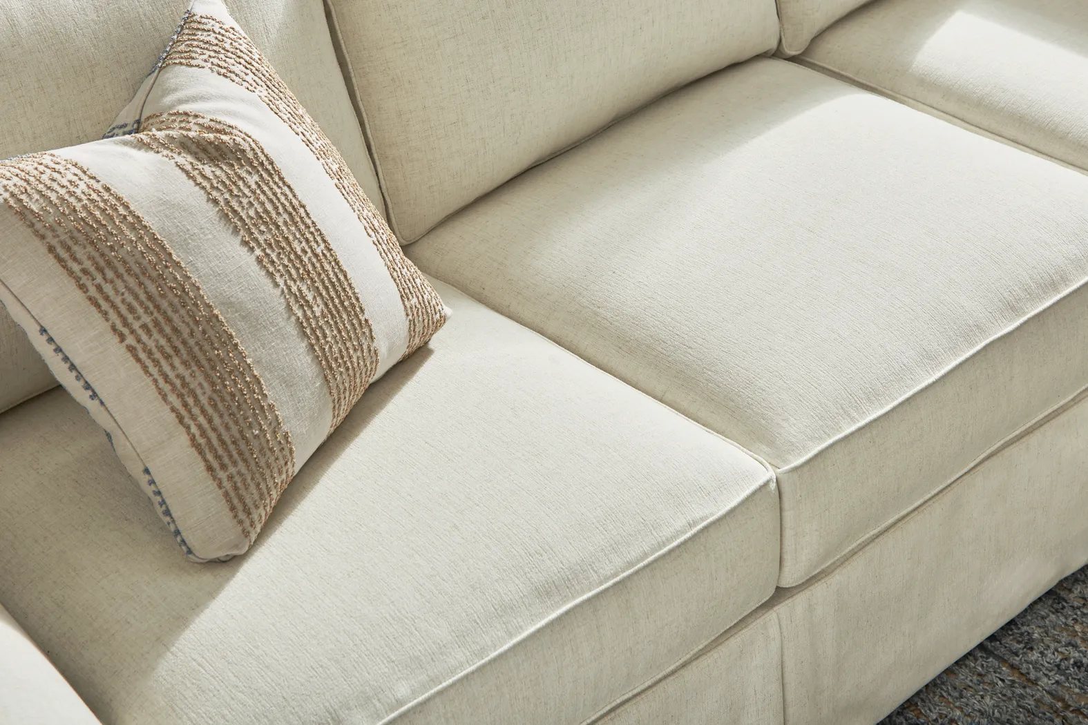 Pacific Grove White Slipcover 2 Pc Gel Foam Sleeper Sectional - Thumbnail - Image 4