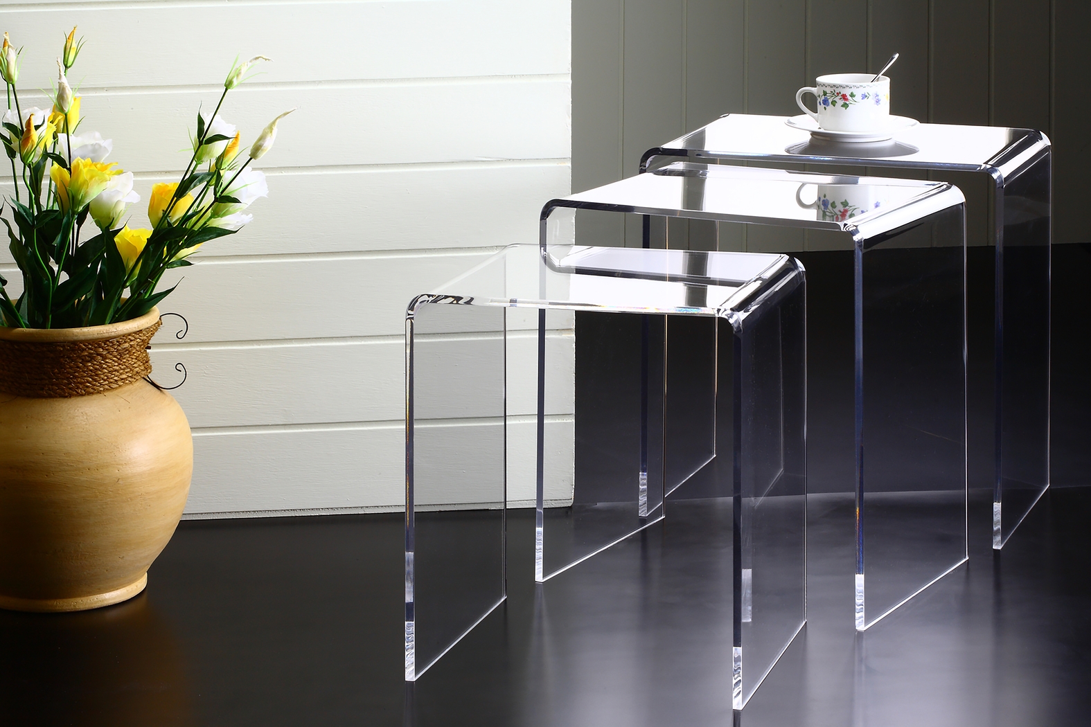 Padrish Clear Nesting Tables, Set of 3 - Thumbnail - Image 7