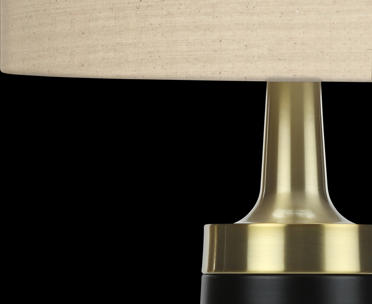 Pallister Cave Black Lamp - Thumbnail - Image 4