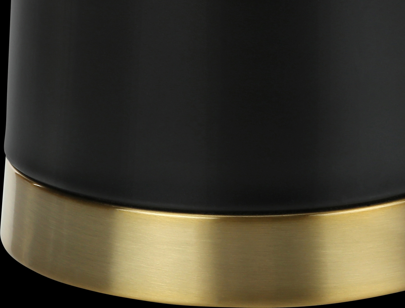 Pallister Cave Black Lamp - Thumbnail - Image 5