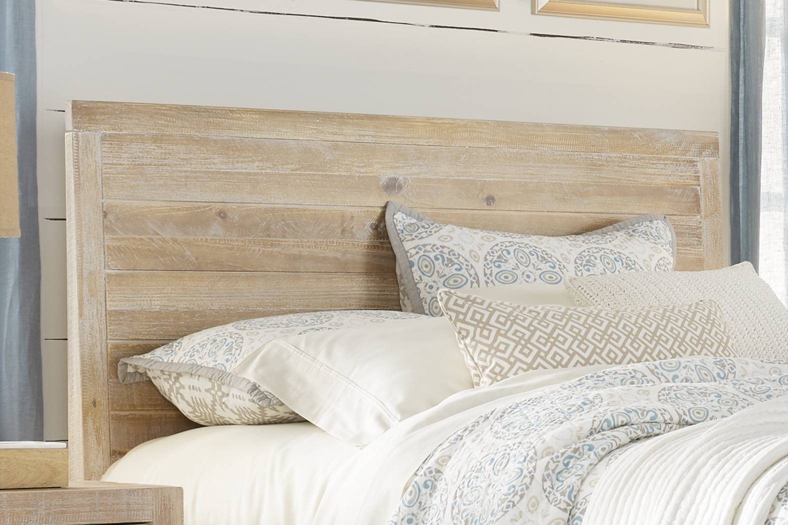 Palm Grove Taffy 7 Pc King Storage Bedroom - Thumbnail - Image 4