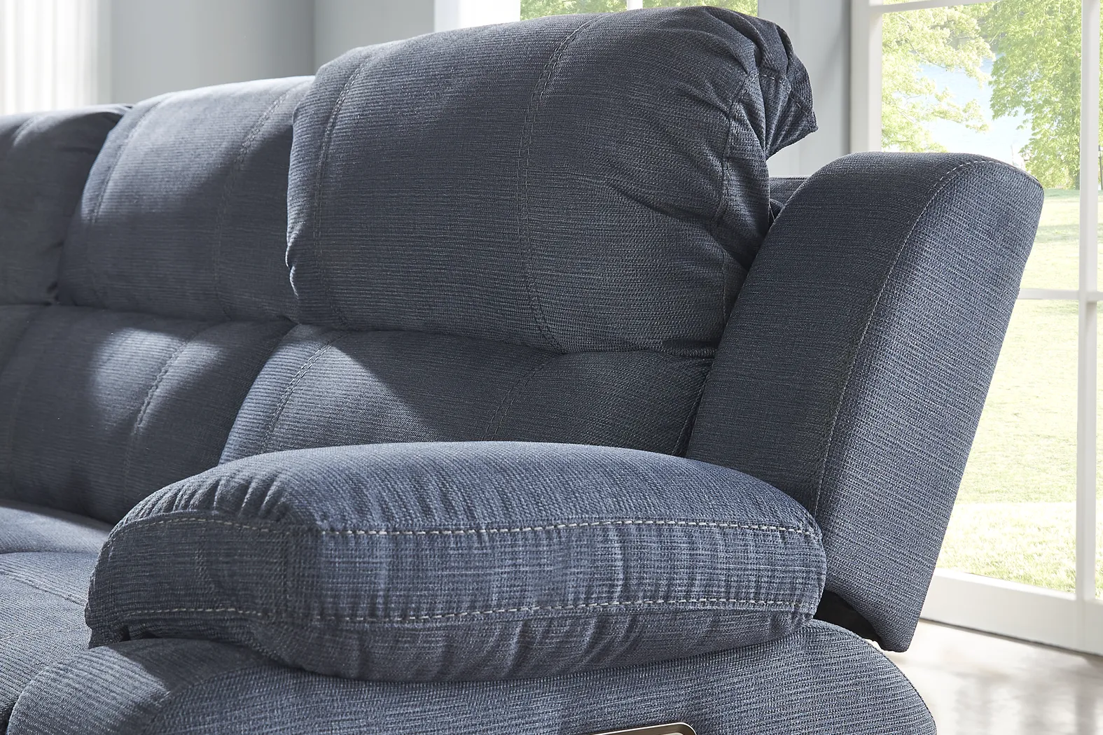 Palmer Point Blue 5 Pc Dual Power Reclining Sectional - Image 6