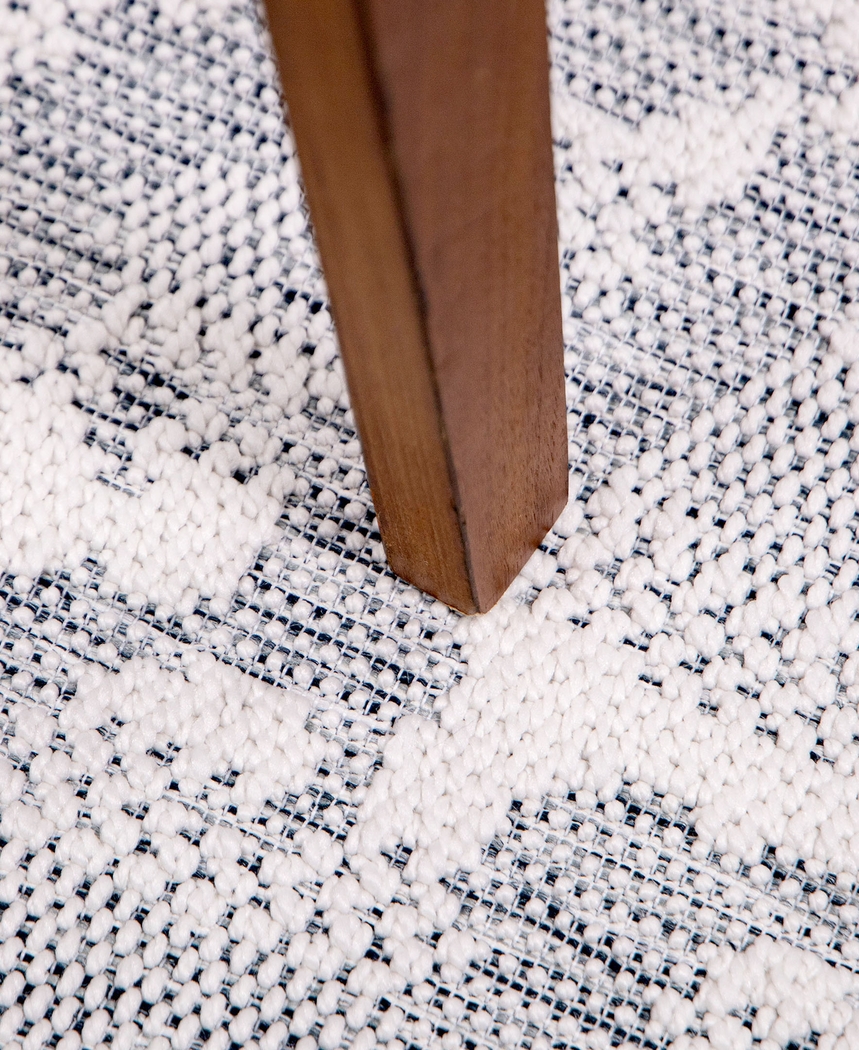 Pamelia Blue 5'3 x 7'6 Rug - Thumbnail - Image 4