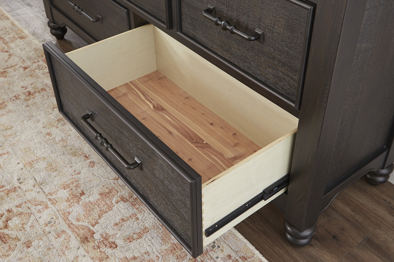 Park Grove Black 7 Pc Queen Bedroom - Thumbnail - Image 9