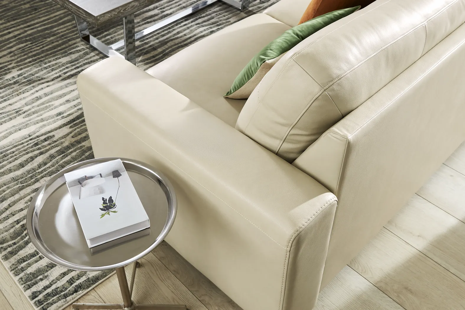Parker Cream Leather 7 Pc Living Room - Thumbnail - Image 11