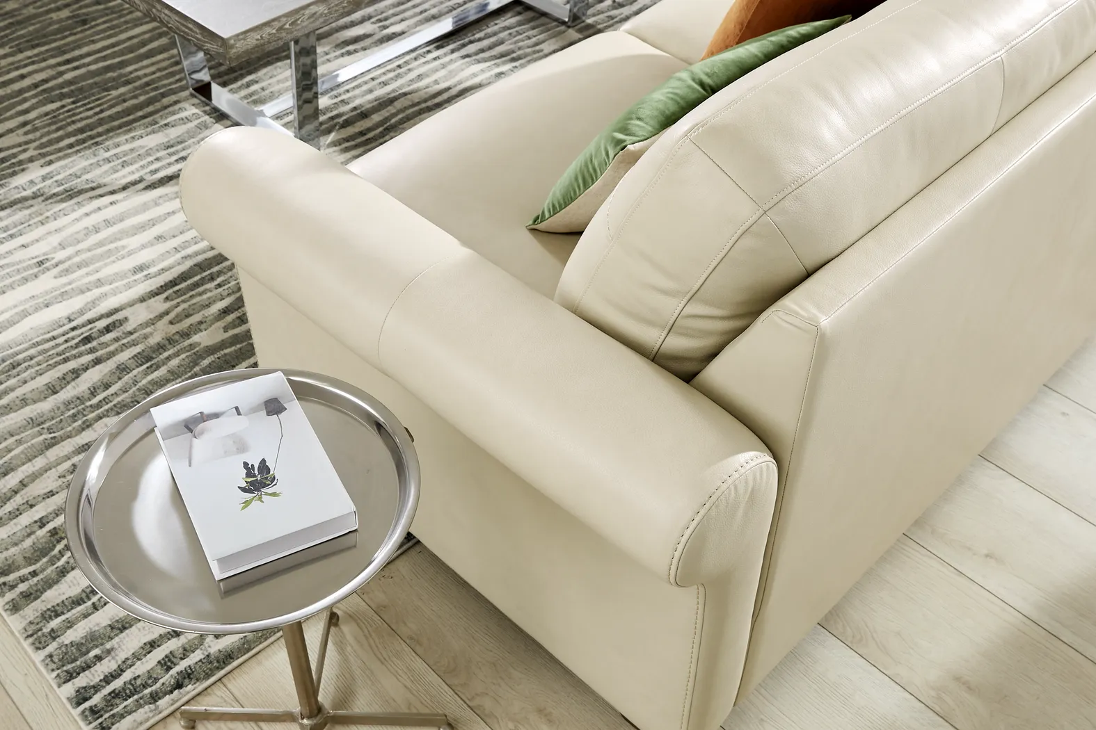 Parker Cream Leather Sofa - Thumbnail - Image 4