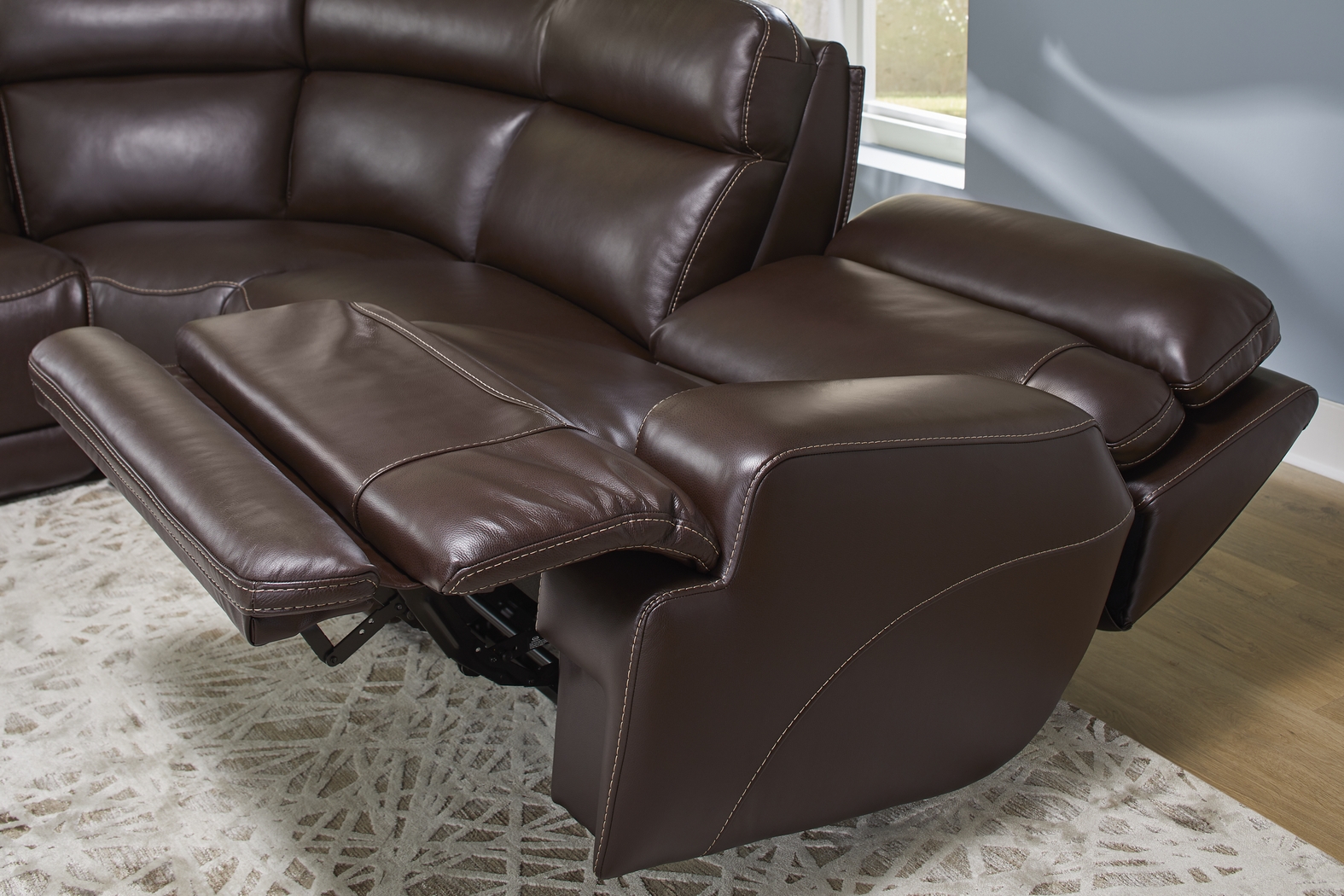 Parker Point Dark Brown Leather 10 Pc Triple Power Reclining Sectional Living Room - Thumbnail - Image 6