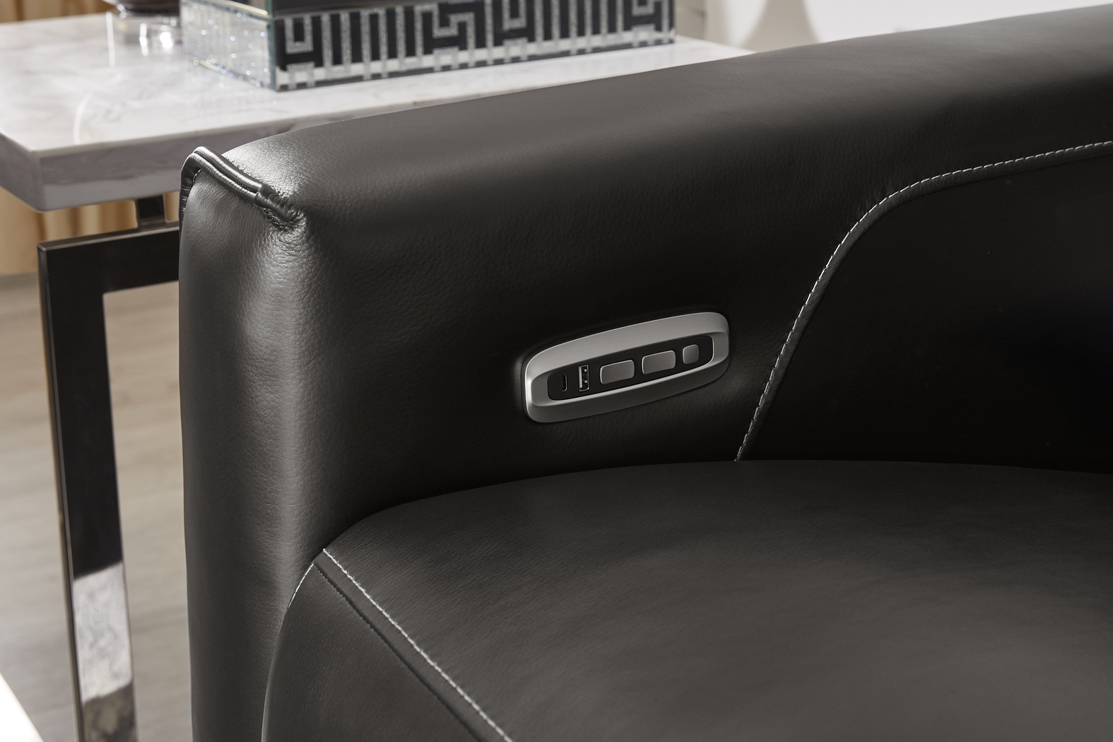 Parkside Heights Black Cherry Leather 7 Pc Dual Power Reclining Living Room - Thumbnail - Image 5