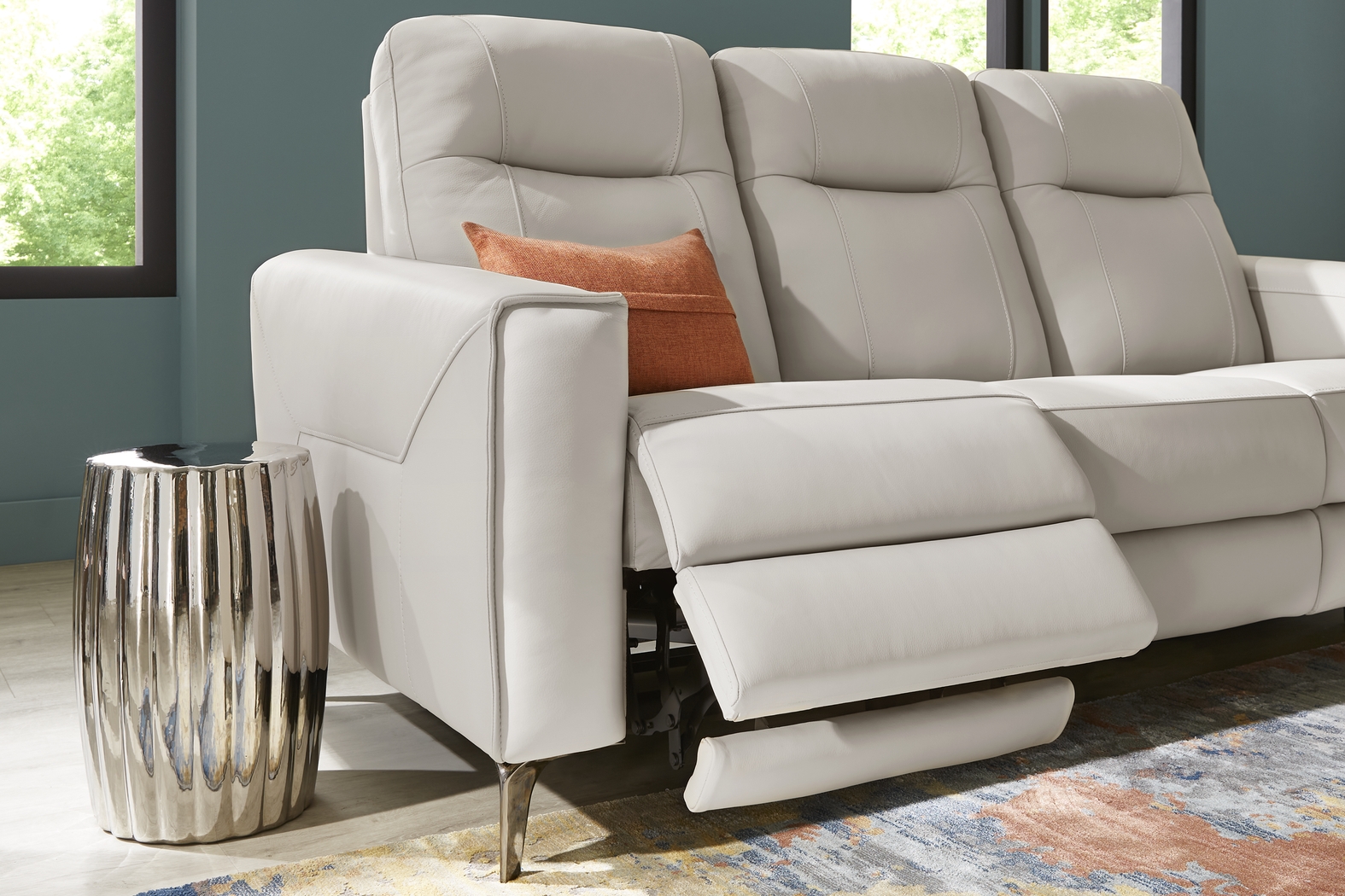 Parkside Heights Gray Leather 5 Pc Dual Power Reclining Living Room - Thumbnail - Image 6
