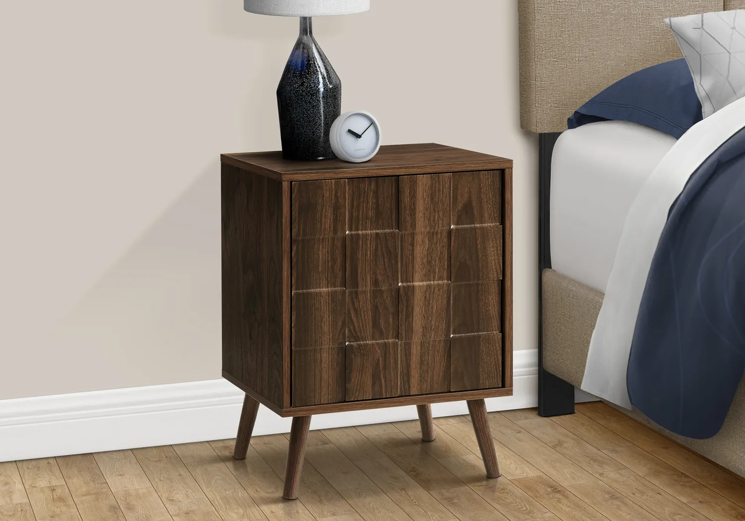 Peritsa Brown End Table - Thumbnail - Image 3