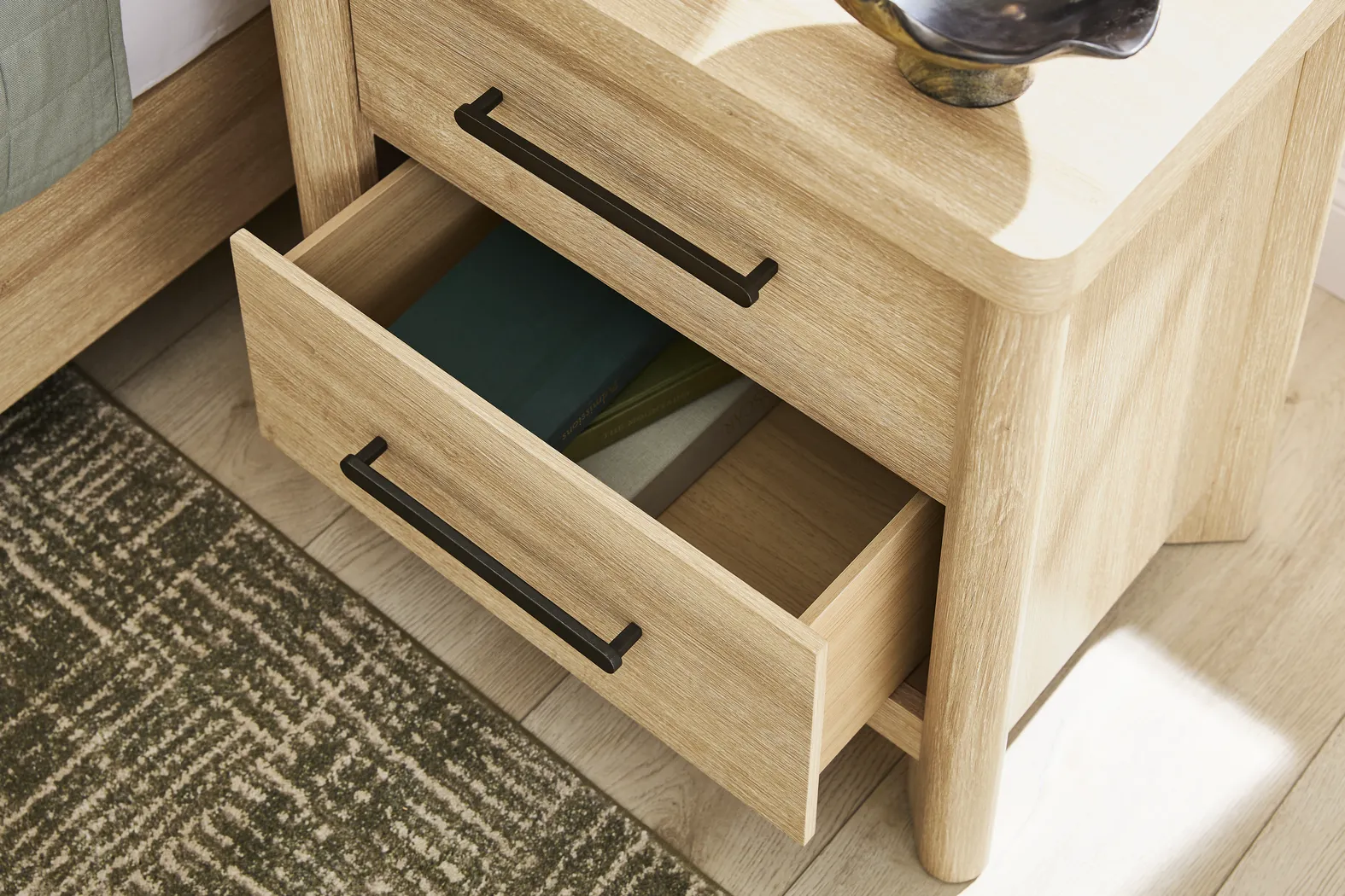 Pinebrook Natural 5 Pc Queen Panel Bedroom - Thumbnail - Image 9