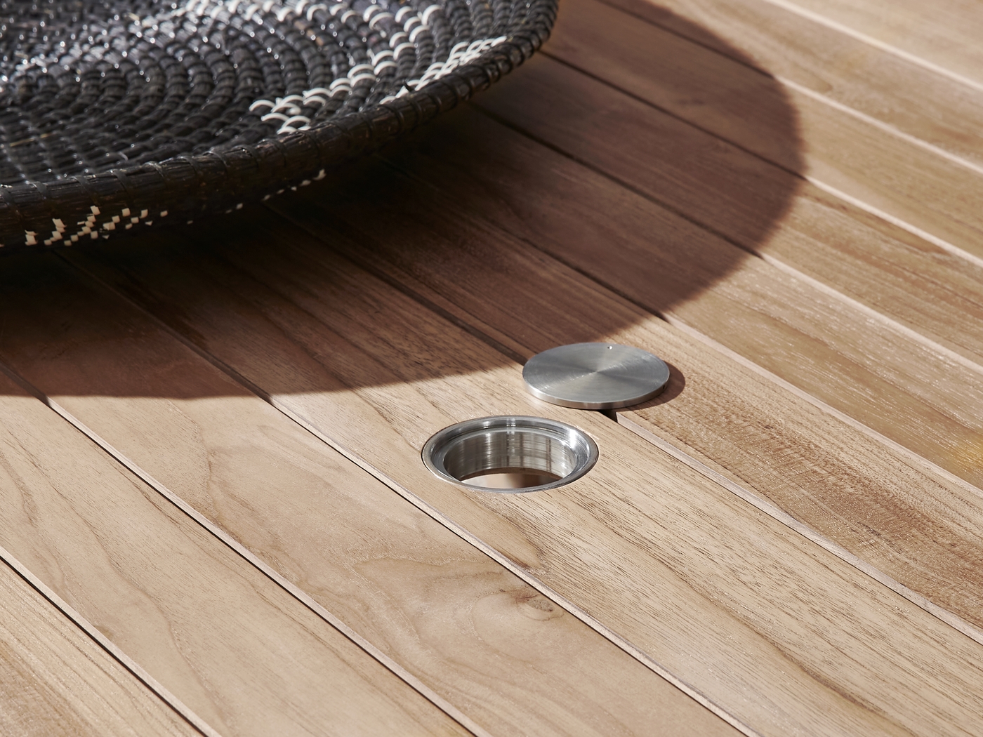 Pleasant Bay Teak 7 Pc Rectangle Outdoor Dining Set - Thumbnail - Image 4