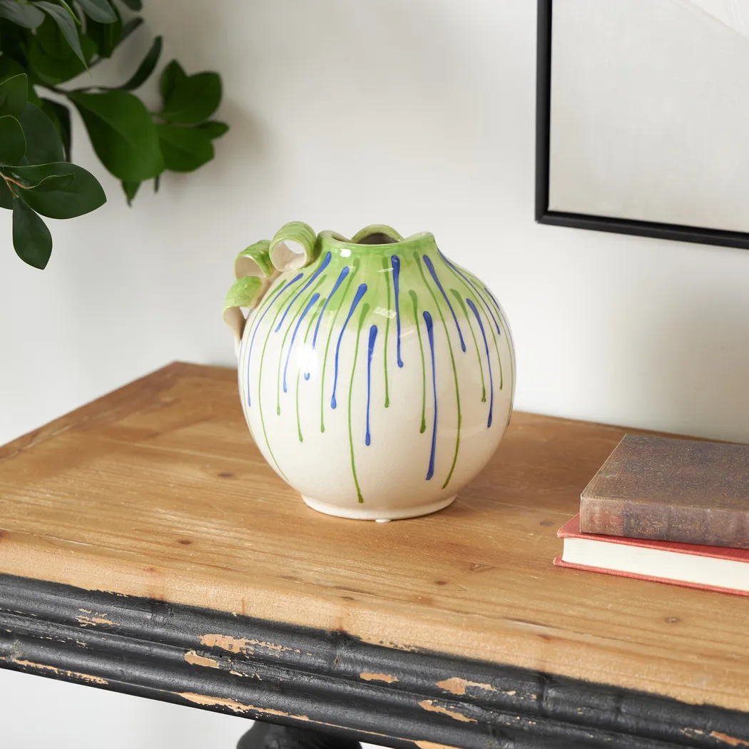 Podio White Vase - Thumbnail - Image 2