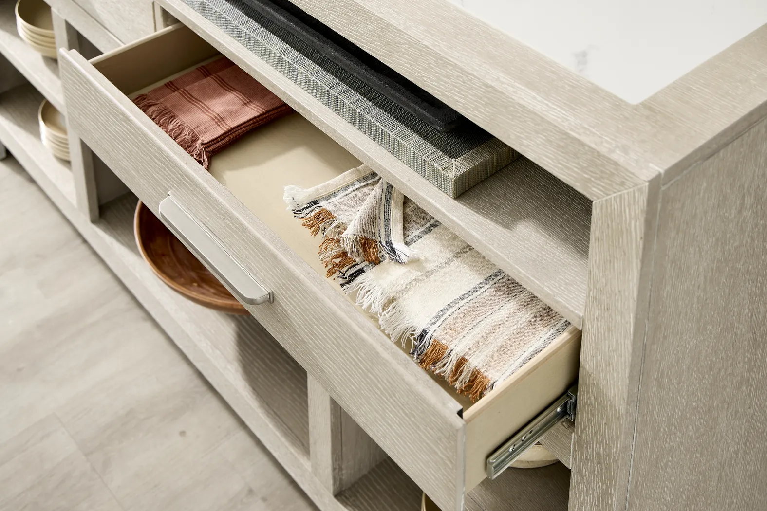 Pompei Gray Server - Image 5