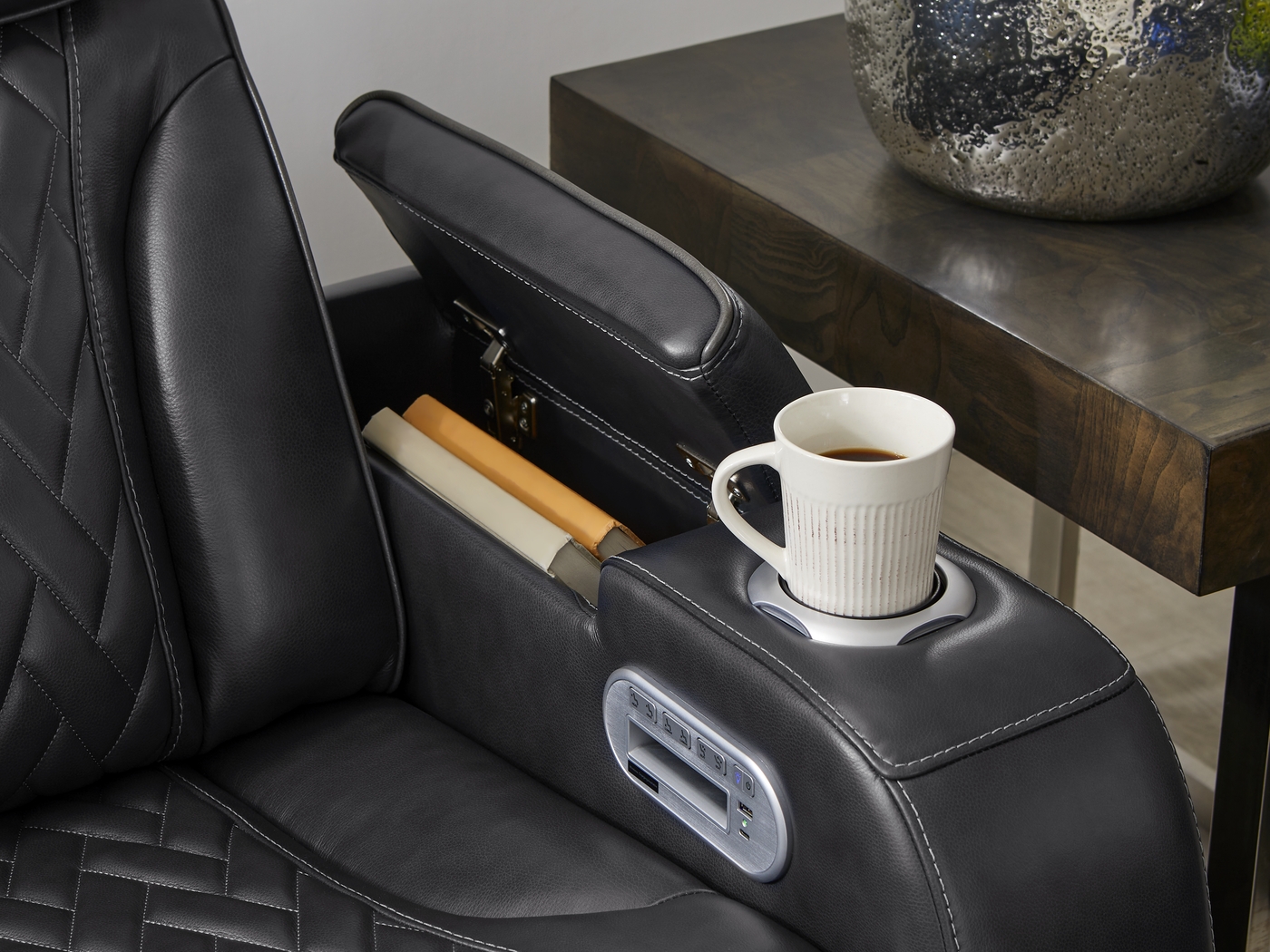 Port Royal Midnight Leather 5 Pc Living Room with Triple Power Reclining Sofa - Thumbnail - Image 8