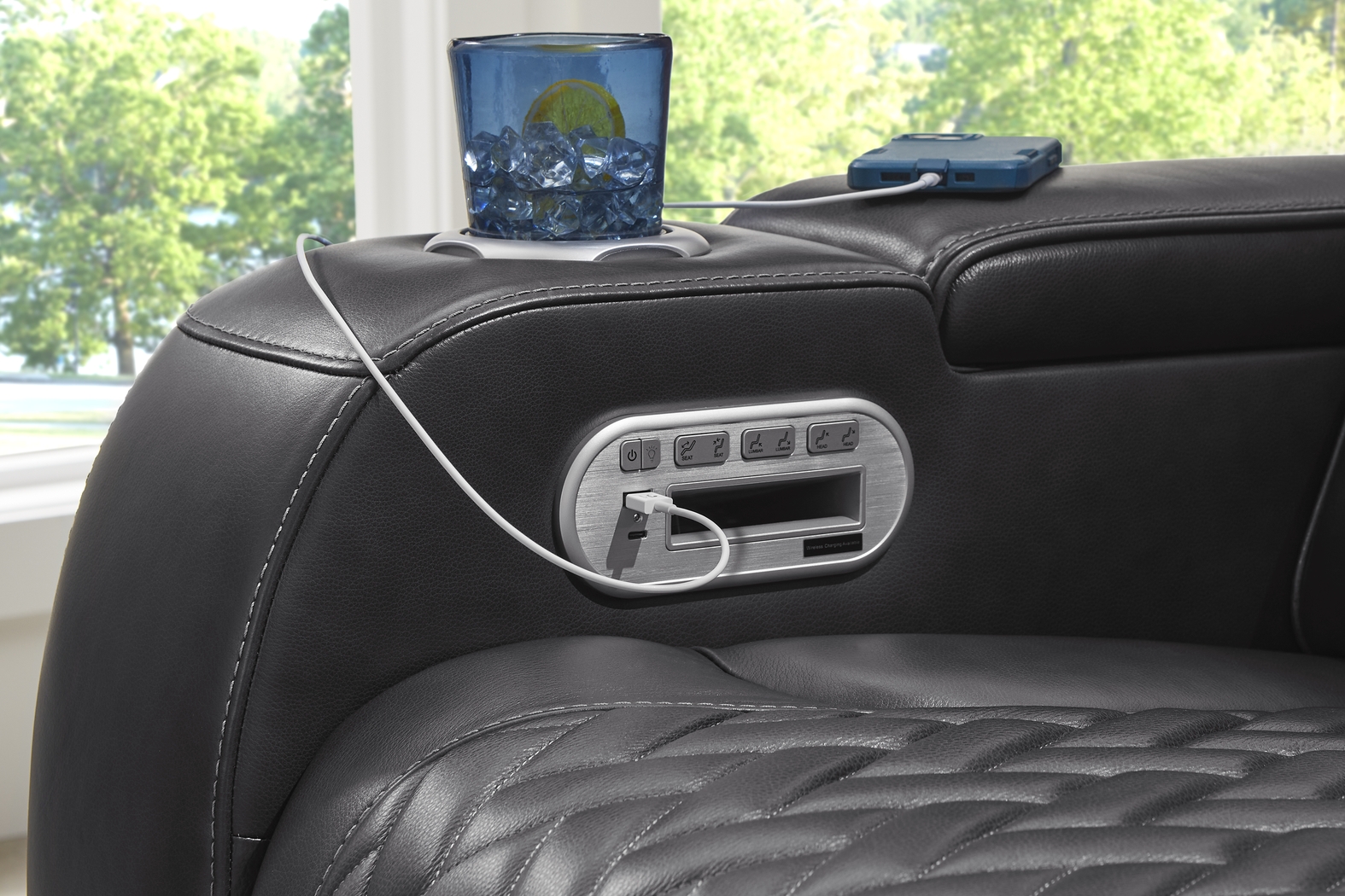 Port Royal Midnight Leather 5 Pc Living Room with Triple Power Reclining Sofa - Thumbnail - Image 4