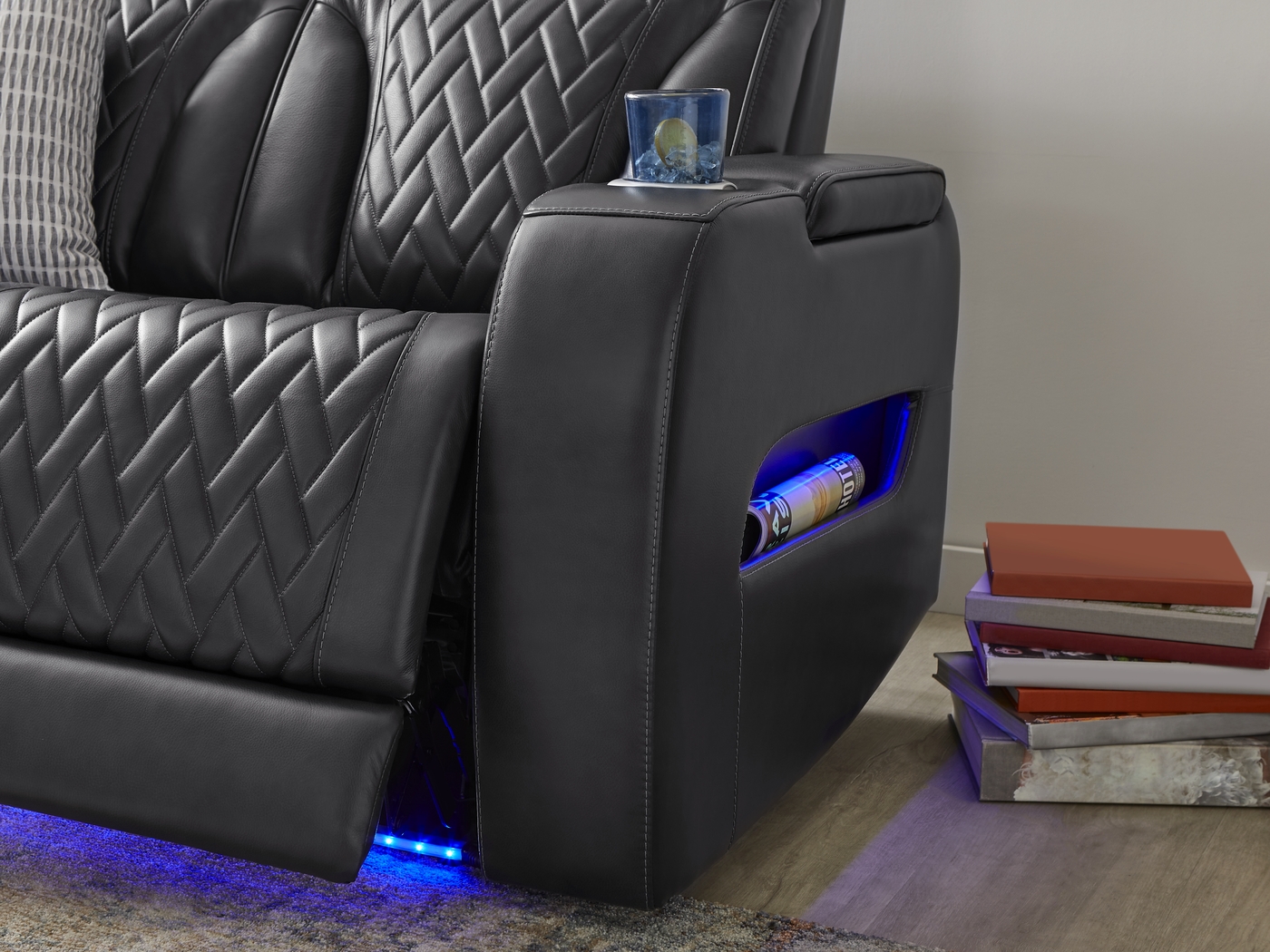 Port Royal Midnight Leather 5 Pc Living Room with Triple Power Reclining Sofa - Thumbnail - Image 5