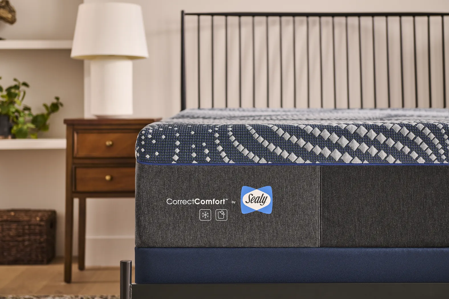 Sealy Correct Comfort Northgate California King Mattress - Thumbnail - Image 3