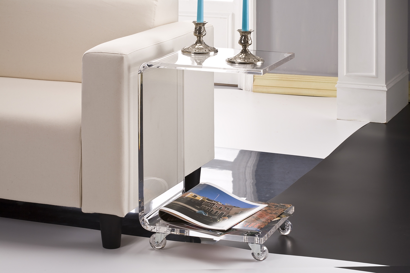 Praigla Clear Accent Table - Thumbnail - Image 3