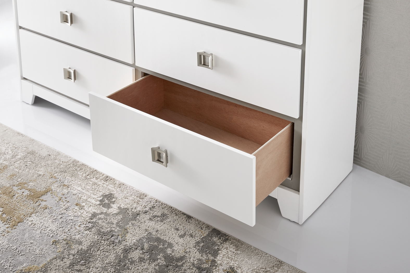 Princeton Hall White 7 Pc Queen Bedroom - Thumbnail - Image 8