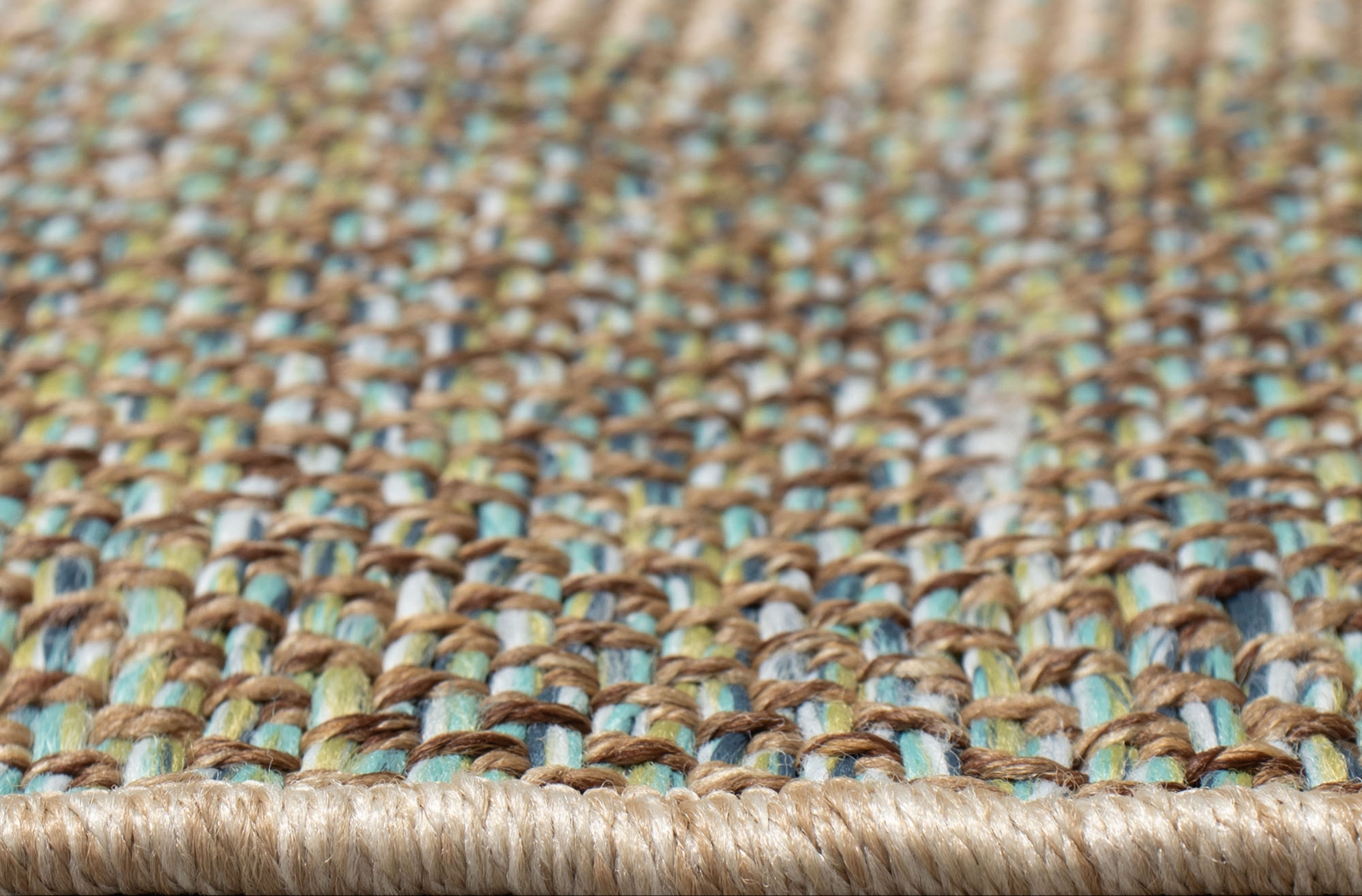 Qarray Blue 6'6 x 9'4 Indoor/Outdoor Rug - Thumbnail - Image 5