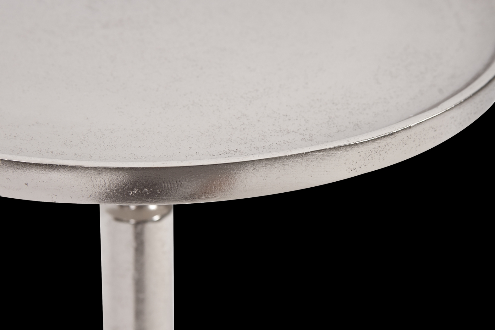 Quaggy Silver Accent Table - Thumbnail - Image 2