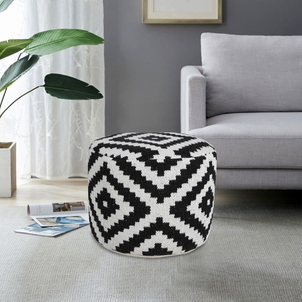 Quincera Black Pouf - Thumbnail - Image 2