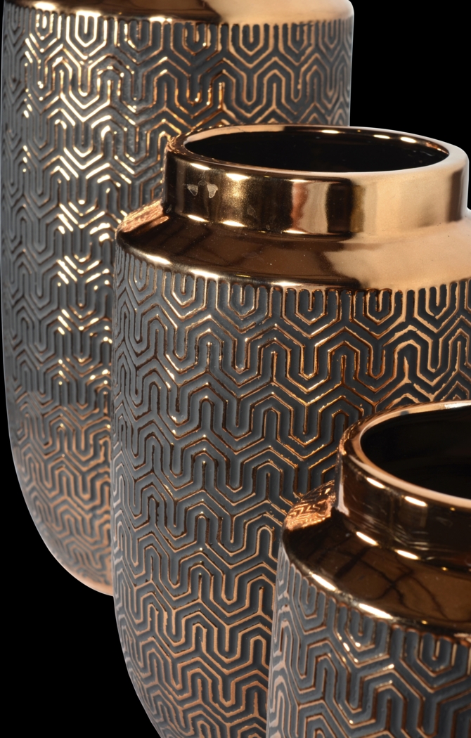 Ramla Gold Vase, Set of 3 - Thumbnail - Image 3