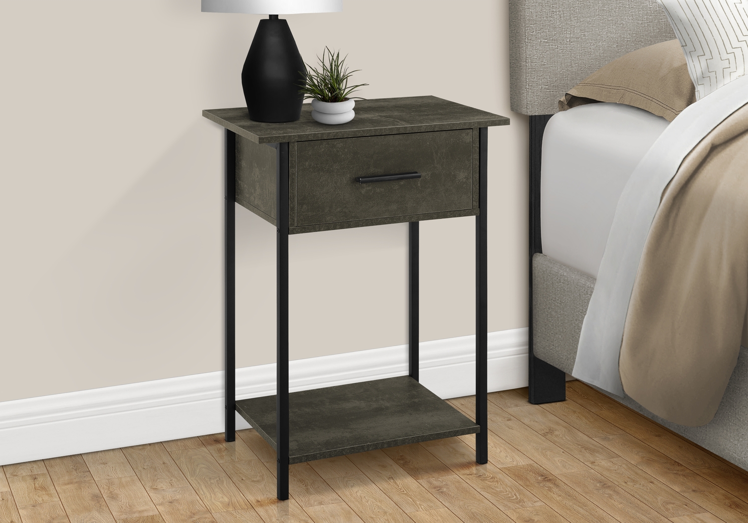 Rankiny Bronze End Table - Thumbnail - Image 3