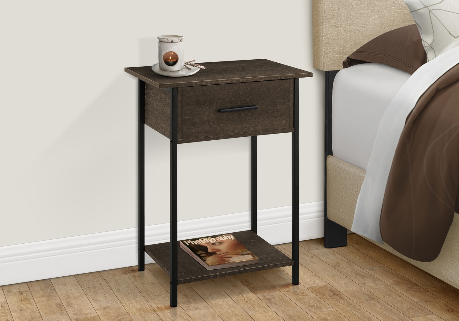 Rankiny Dark Oak End Table - Thumbnail - Image 3
