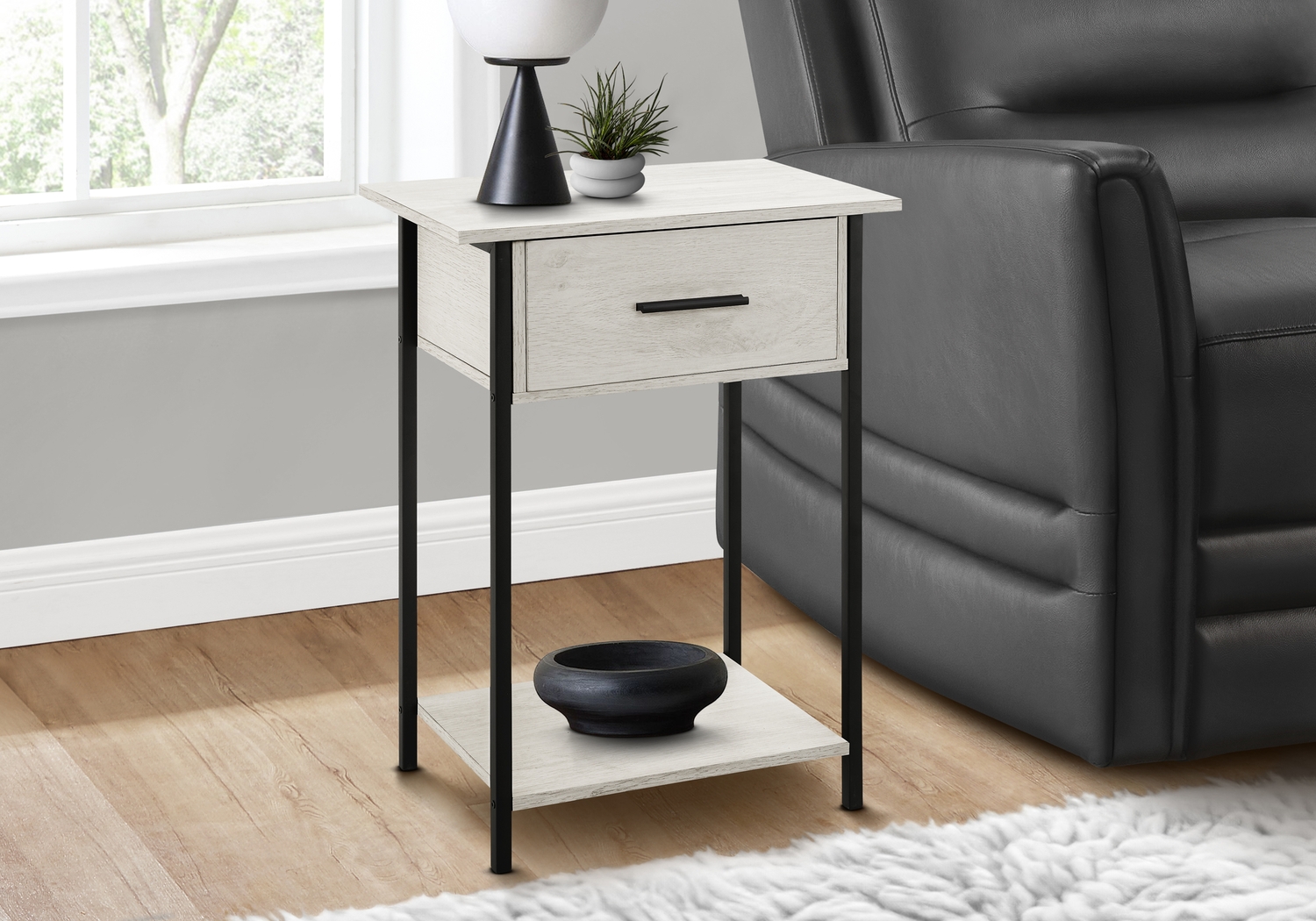 Rankiny Light Oak End Table - Thumbnail - Image 2