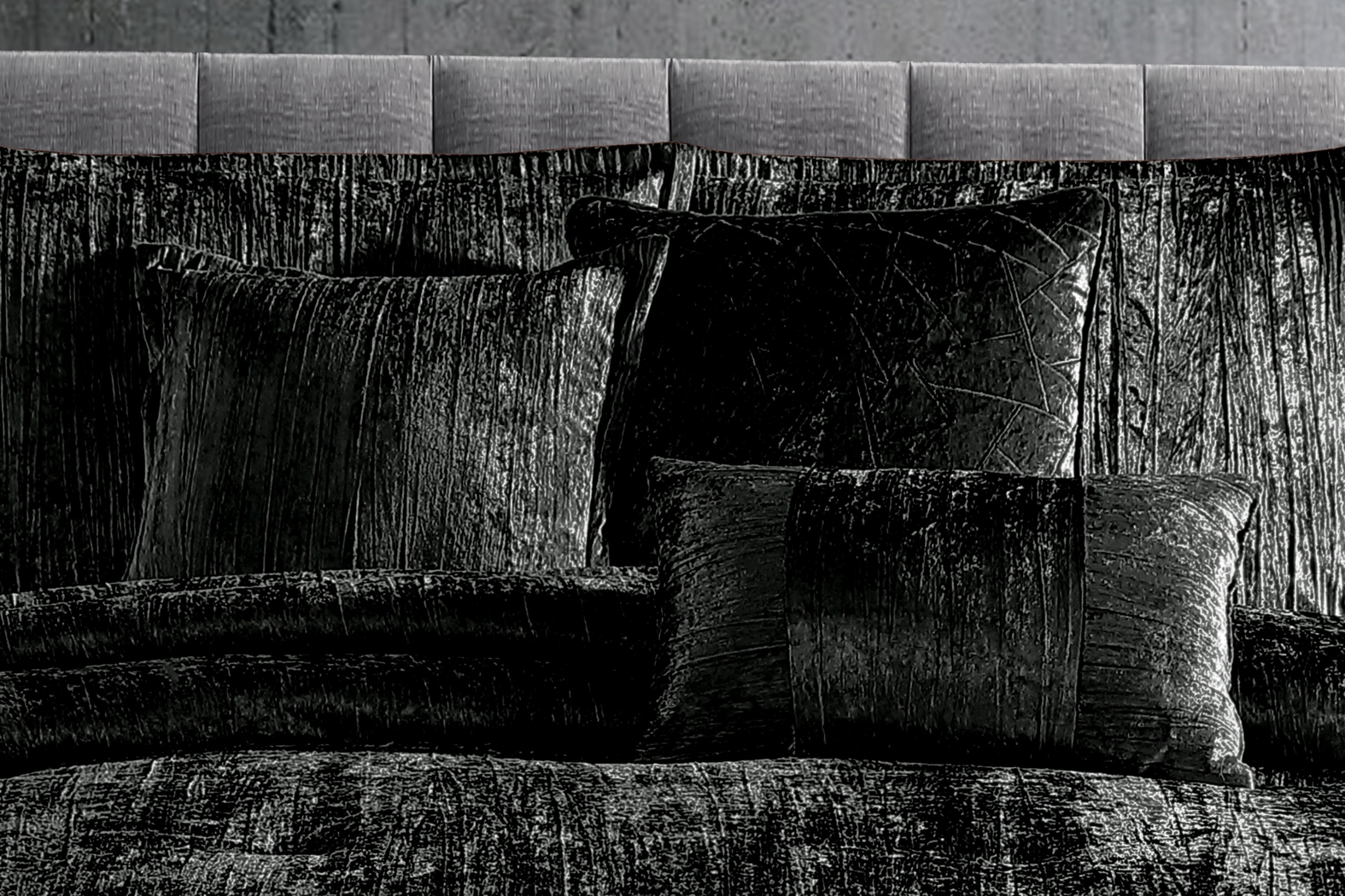 Recine Black 7 Pc Queen Comforter Set - Thumbnail - Image 4