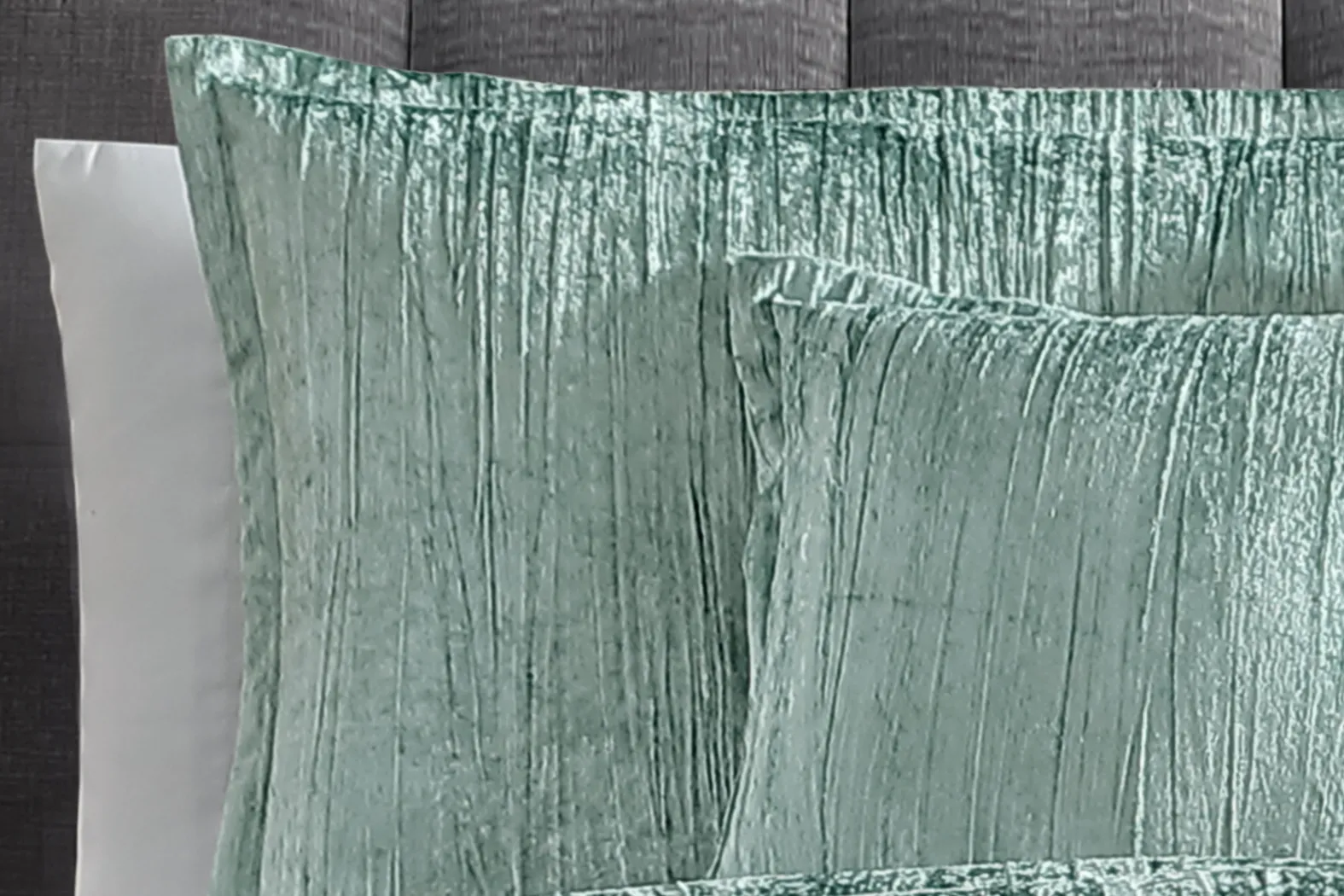 Recine Teal 7 Pc King Comforter Set - Thumbnail - Image 3