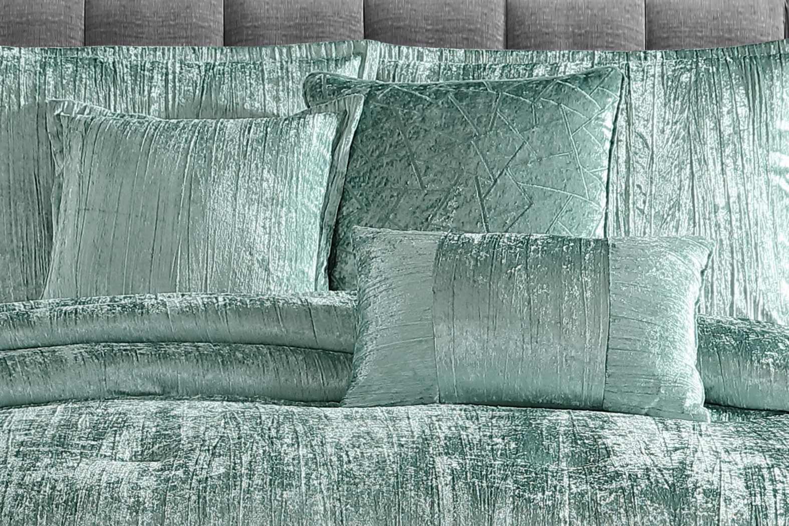 Recine Teal 7 Pc Queen Comforter Set - Thumbnail - Image 4