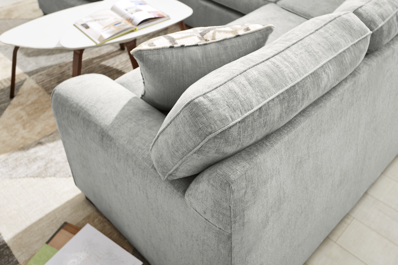 Redwood Place Gray 2 Pc Sectional - Thumbnail - Image 4