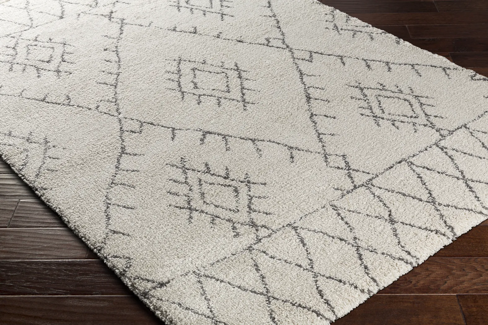 Reidwick Cream 5'4 x 7'7 Area Rug - Thumbnail - Image 7